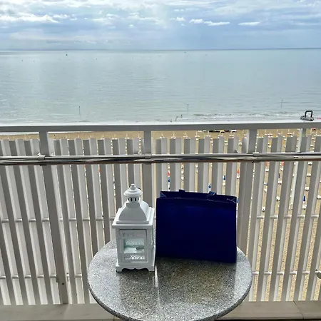 דירה Seafront In Lignano